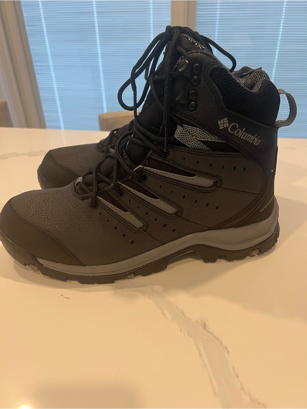 Columbia Gray and Black Men's Hiking Boots